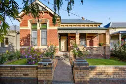 35 Anderson Street East, Golden Point