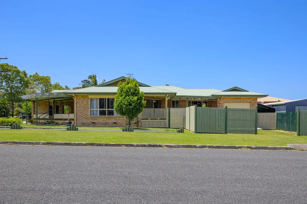 Tin Can Bay 4બેડરૂમ Location - Low-maintenance - Lifestyle