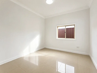 2/33 Bareena Street, Canley Vale, NSW 2166, 2房, 1浴, Flat