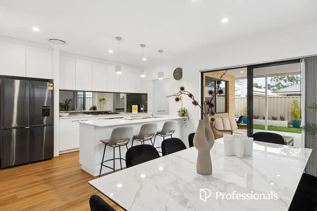 Forrestfield 4બેડરૂમ Thinking of Building? This Beautiful Ross North Home is Ready to Enjoy NOW!