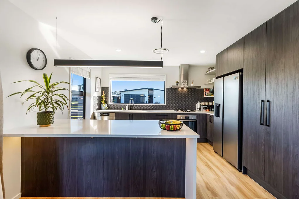 Rolleston 3 Bedroom Fresh Contemporary Style - Cut Above The Rest