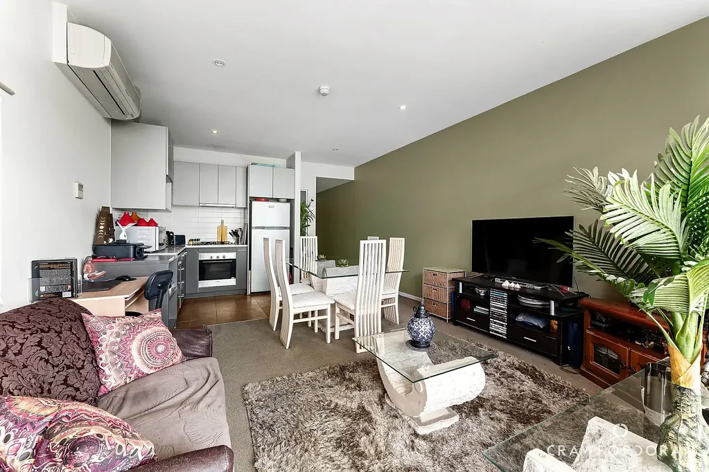 New Port 1બેડરૂમ Live Light, Live Well in a Perk-Packed New Port Apartment