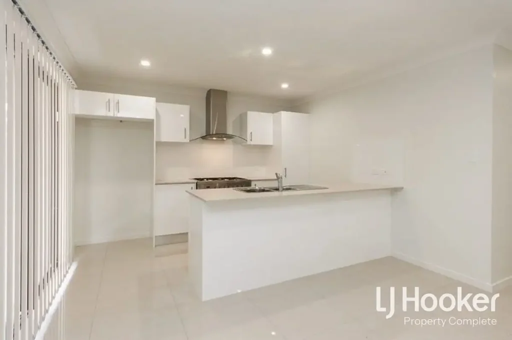 Modern Family Home with Stylish Finishes & Low-Maintenance L