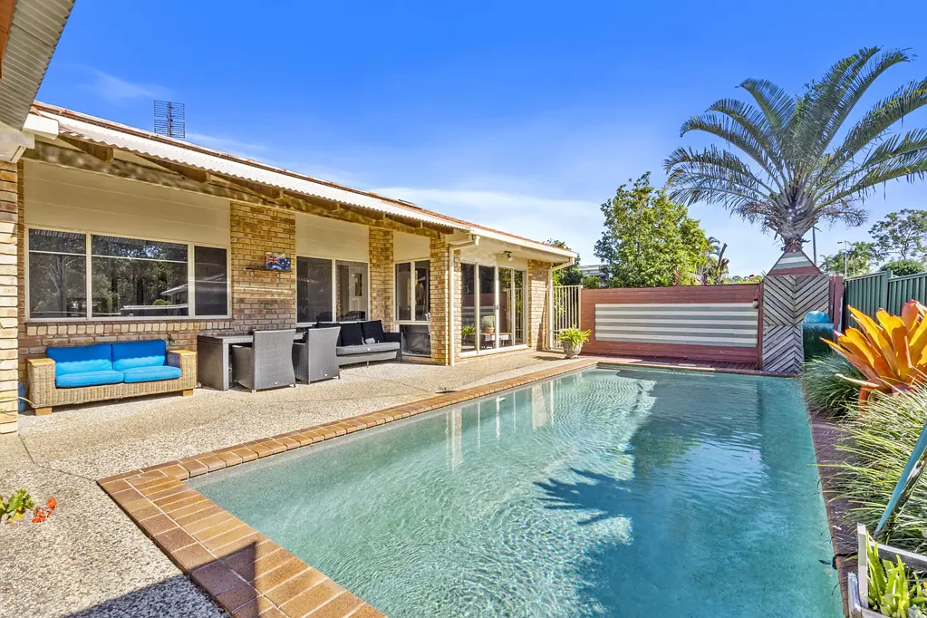 Parkwood 3 Slaapkamer MUST BE SOLD - Motivated Sellers - Packed & Ready to Go!!