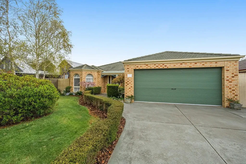 New Gisborne 5Moenga Looks Good, Feels Great: Radiant Family Living