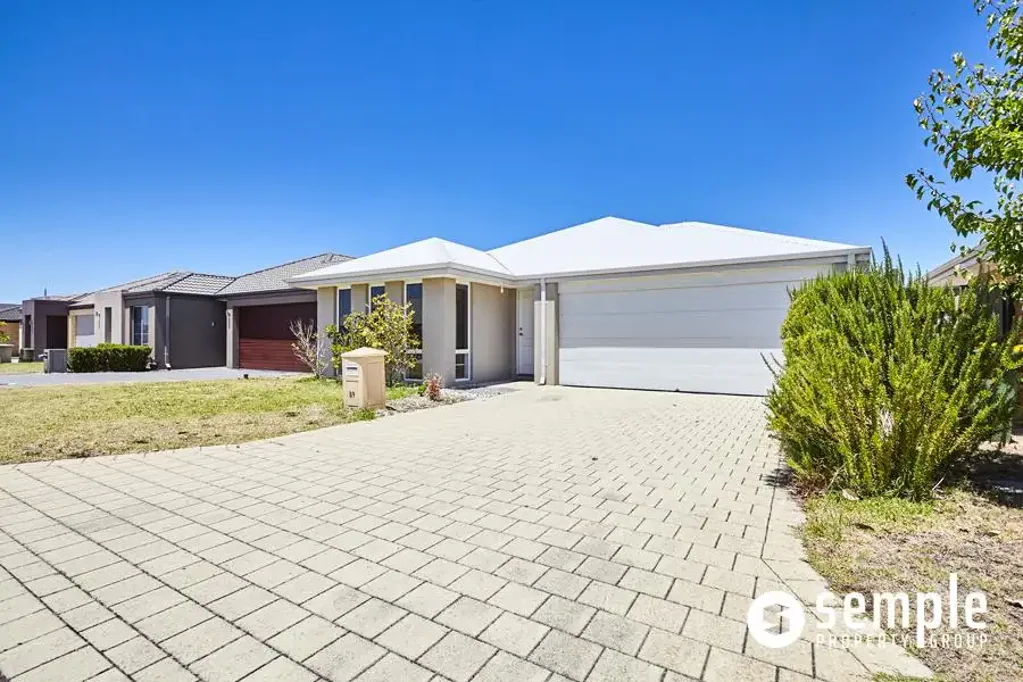 Central home in Canning Vale!