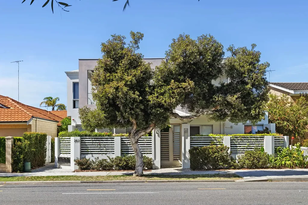 Stylish Apartment in a Prime Location!