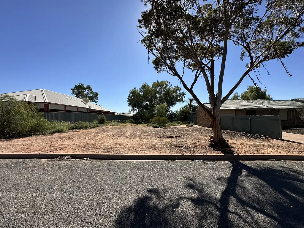 Port Augusta West A rare parcel of land in a well-established neighbourhood