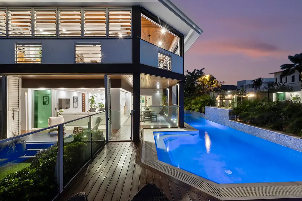 Kingscliff 4房  Premium Home - Beachfront Address - Approved Viewing Deck Plans