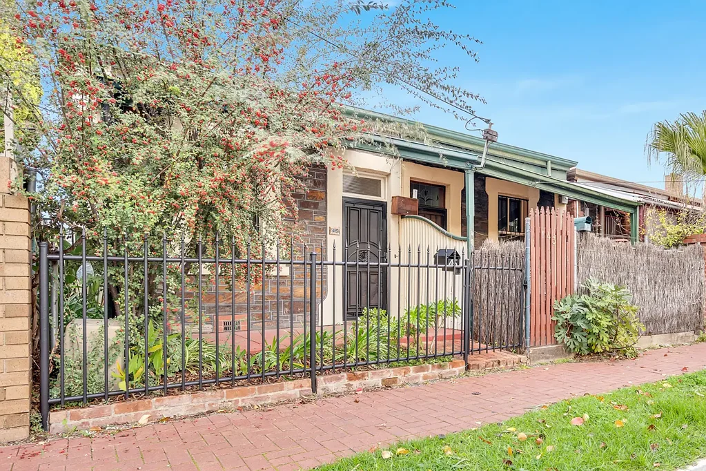 Character Cottage Living on the City Fringe