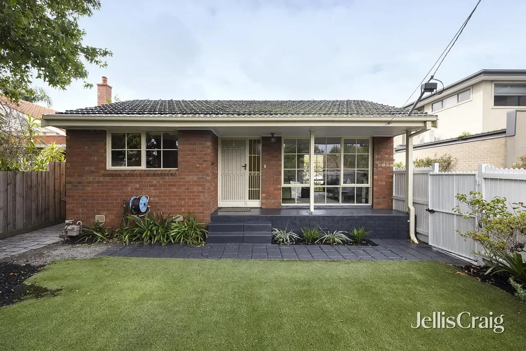 1/136 Booran Road, Glen Huntly, VIC 3163