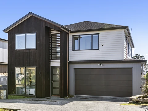 Hobsonville 5房  Modern Living - Sunny and Bright