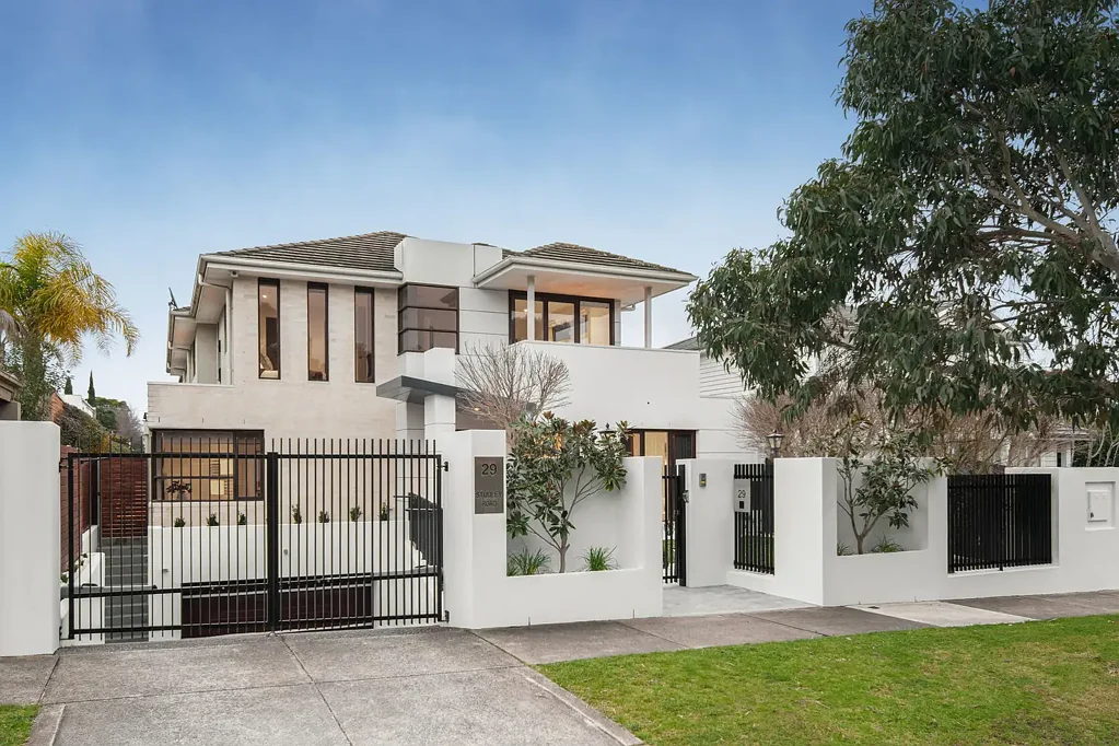 Brighton East 5 Slaapkamer Grand Family Living, Resort-Style Ease, Dendy Park at Your Doorstep
