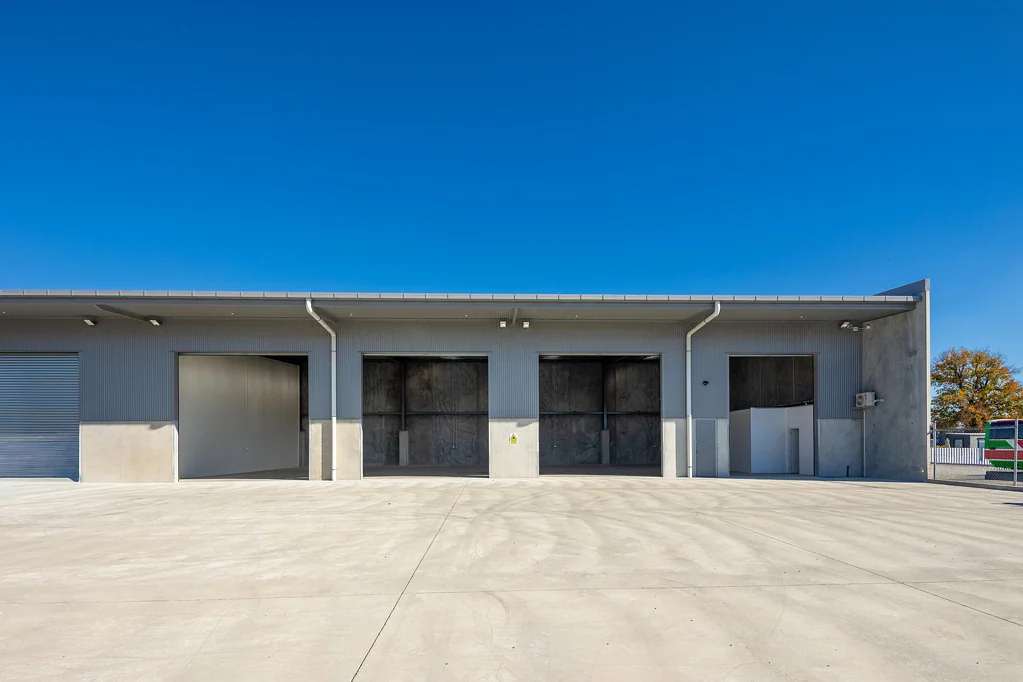Richmond Functional Warehouse with Yard - Richmond
