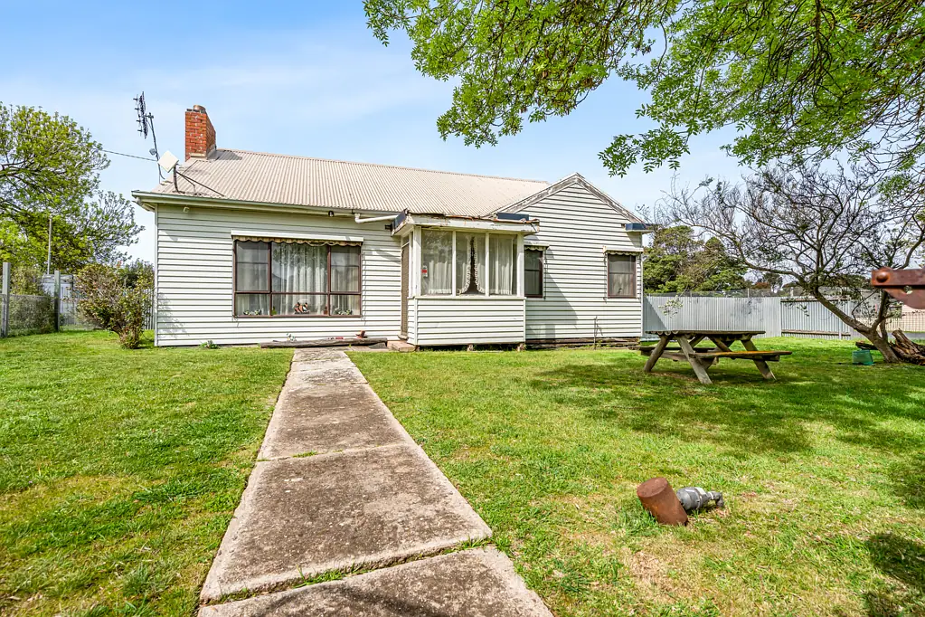 2 Heriot Street, Lismore, VIC 3324