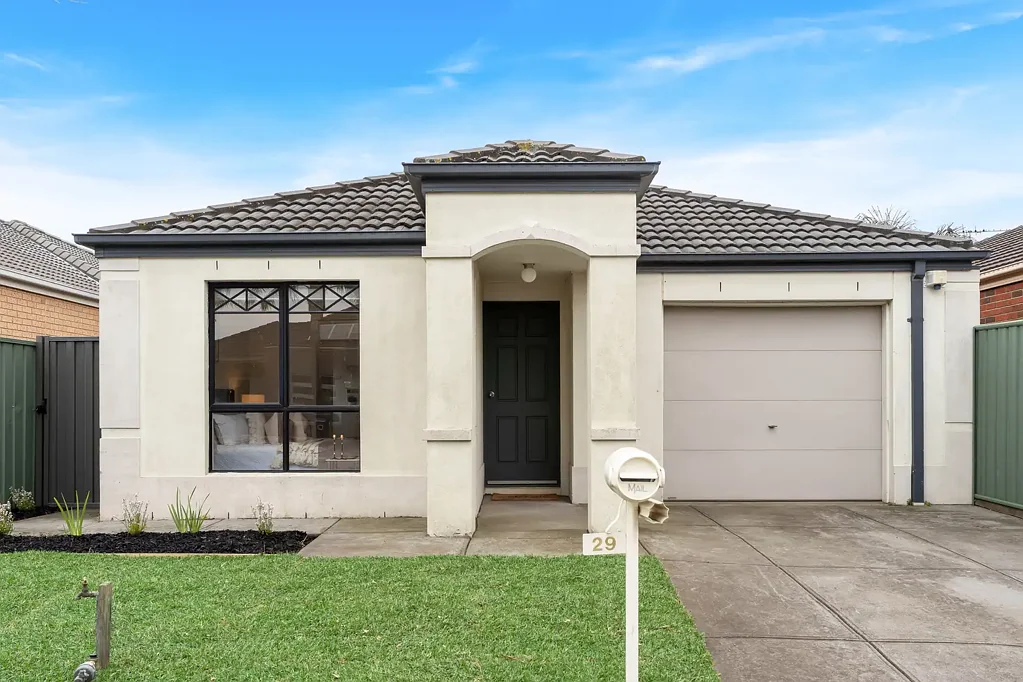 29 Chelsworth Loop, Craigieburn, VIC 3064