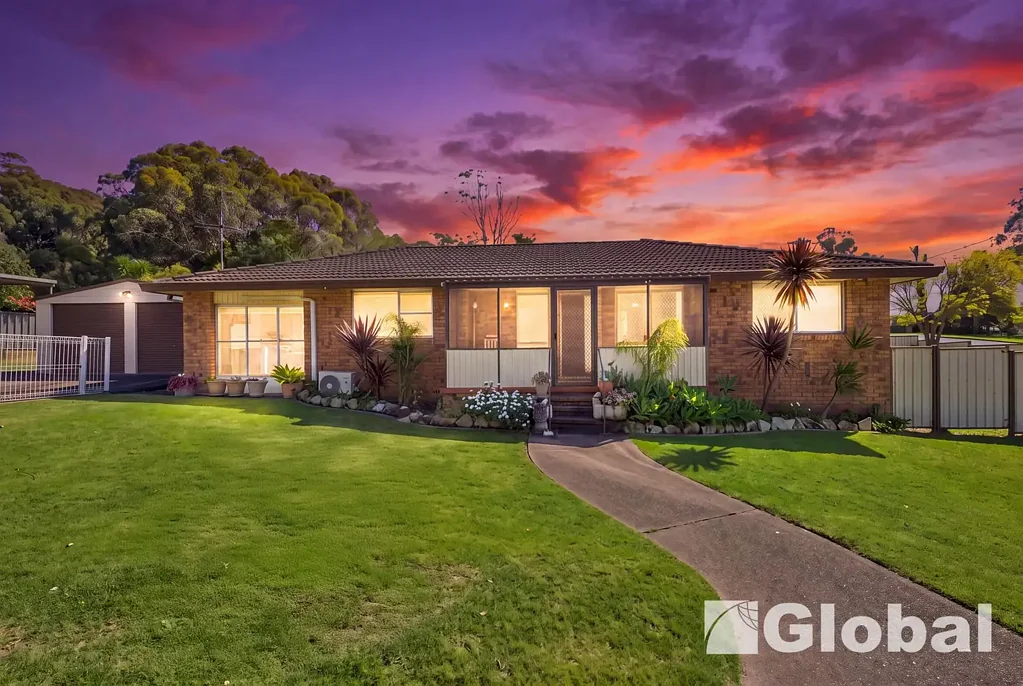 Coal Point 3 Bedroom Spacious 3-Bedroom Brick Home with Granny Flat Potential