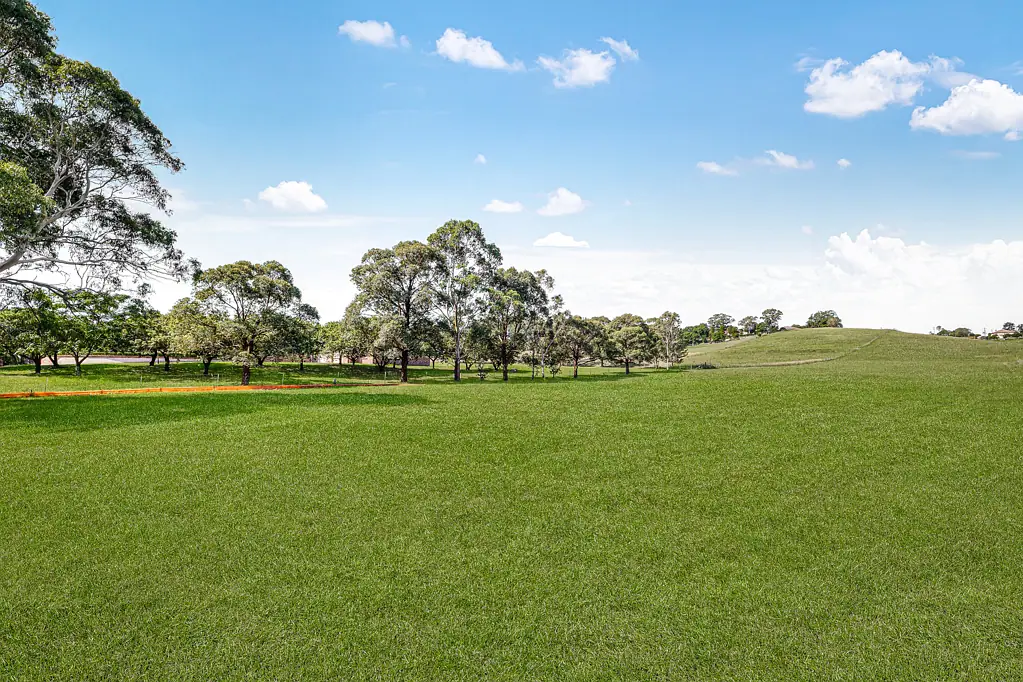 Horsley Park 2.5 ACRES WITH DA APPROVED PLANS