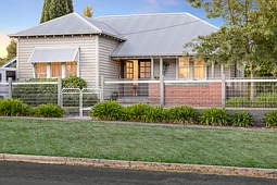 702 Gregory Street, Soldiers Hill