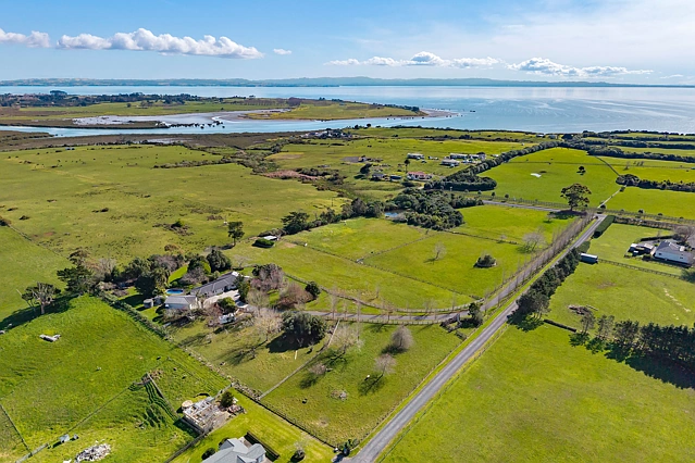 63 Whatapaka Road, Karaka, Franklin District