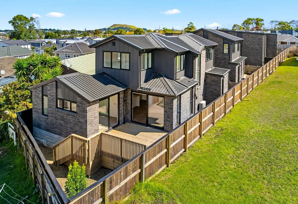 Brand New & Ready Now! Stand Alone House with ...