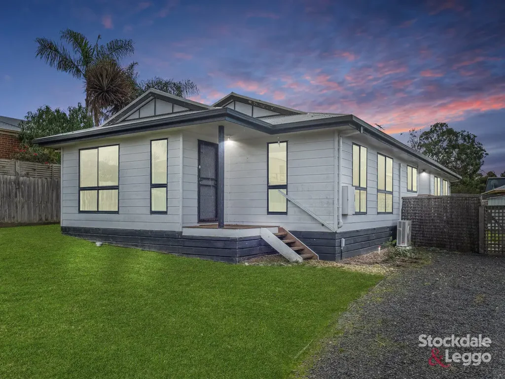 Cowes 4房  Bright and Spacious Family Home