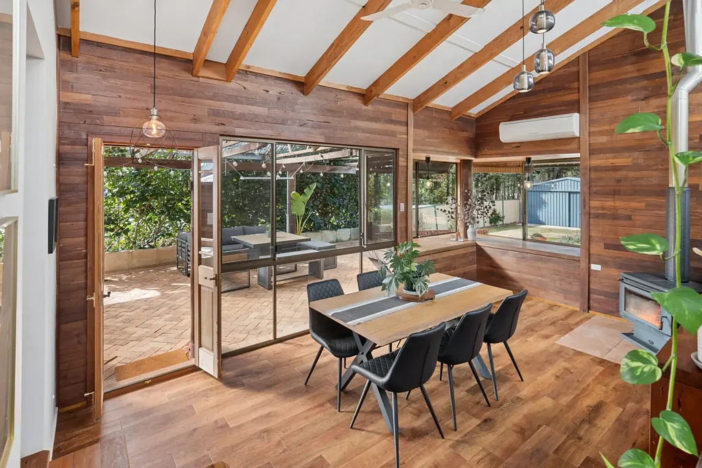 Mount Helena 4房  CABIN IN THE HILLS