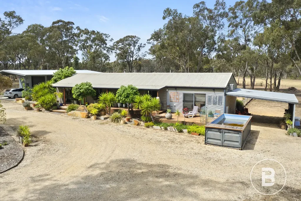 Maryborough 4침실 20 Acres with Multiple Paddocks | Ideal Equestrian or Livestock Property Minutes from Maryborough