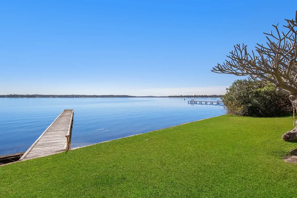 1a Kenilworth Street, Mannering Park, NSW 2259