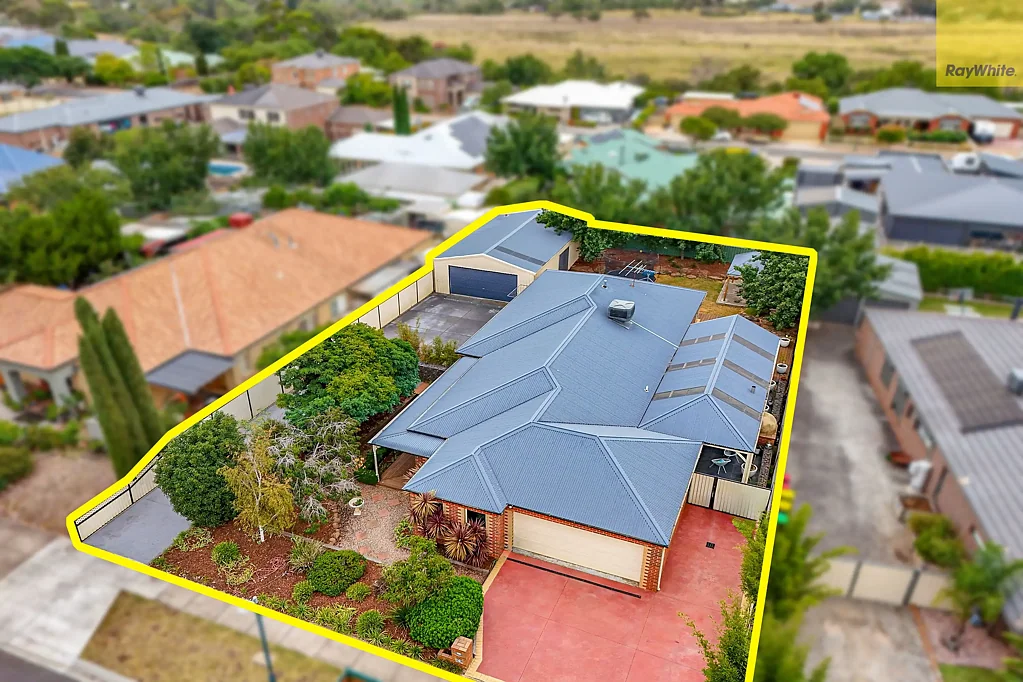 5 Suttonleigh Way, Darley, VIC 3340