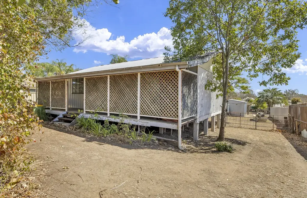 Laidley 3Kwarto TRADIES, RENOVATORS & PROJECT SEEKERS — BRING YOUR TOOLS!