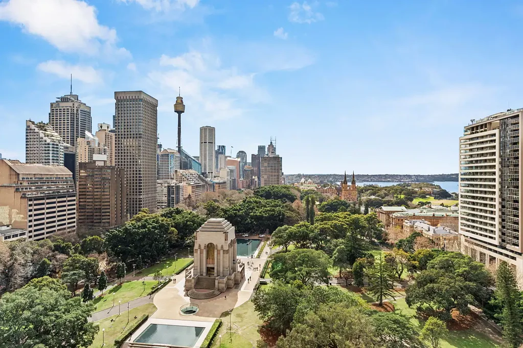 Sydney 2 Slaapkamer North Facing Elegance with Iconic Hyde Park Views
