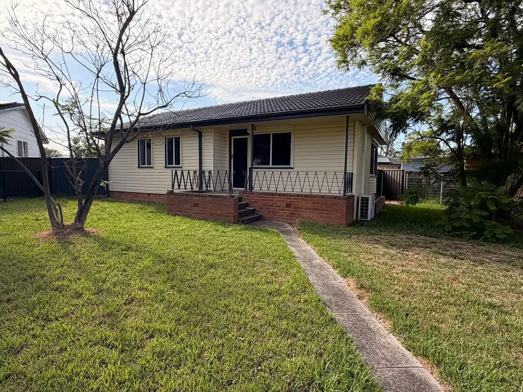 Freshly Renovated 3 bedroom Home with Park aspect