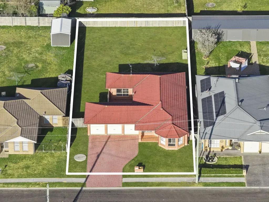 Marulan 4બેડરૂમ SPACIOUS FAMILY HOME ON A LARGE LEVEL BLOCK
