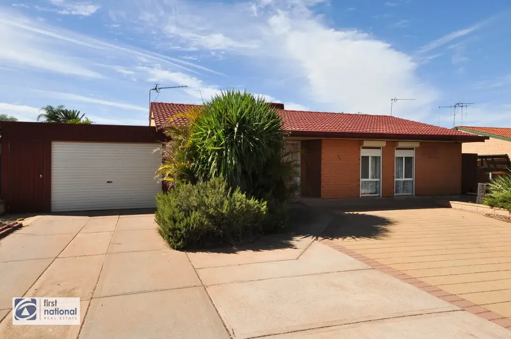 42 Davies Crescent, Port Augusta West, SA 5700