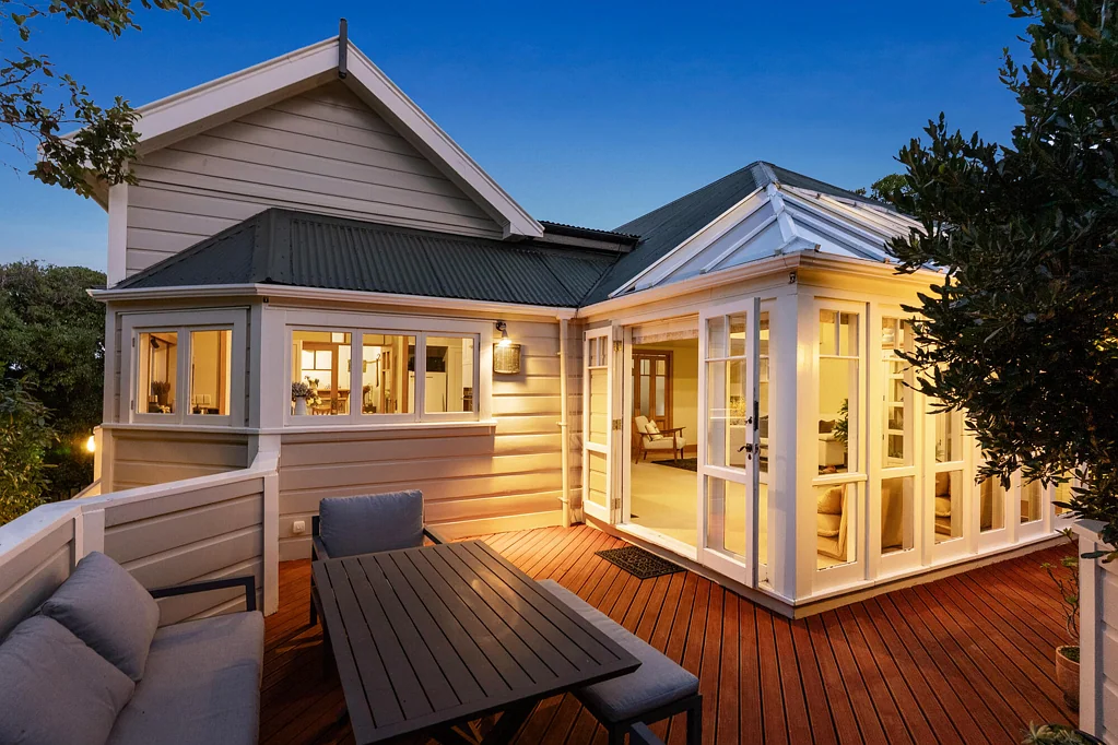 Ngaio 4房  Spacious, Light Filled Family Living