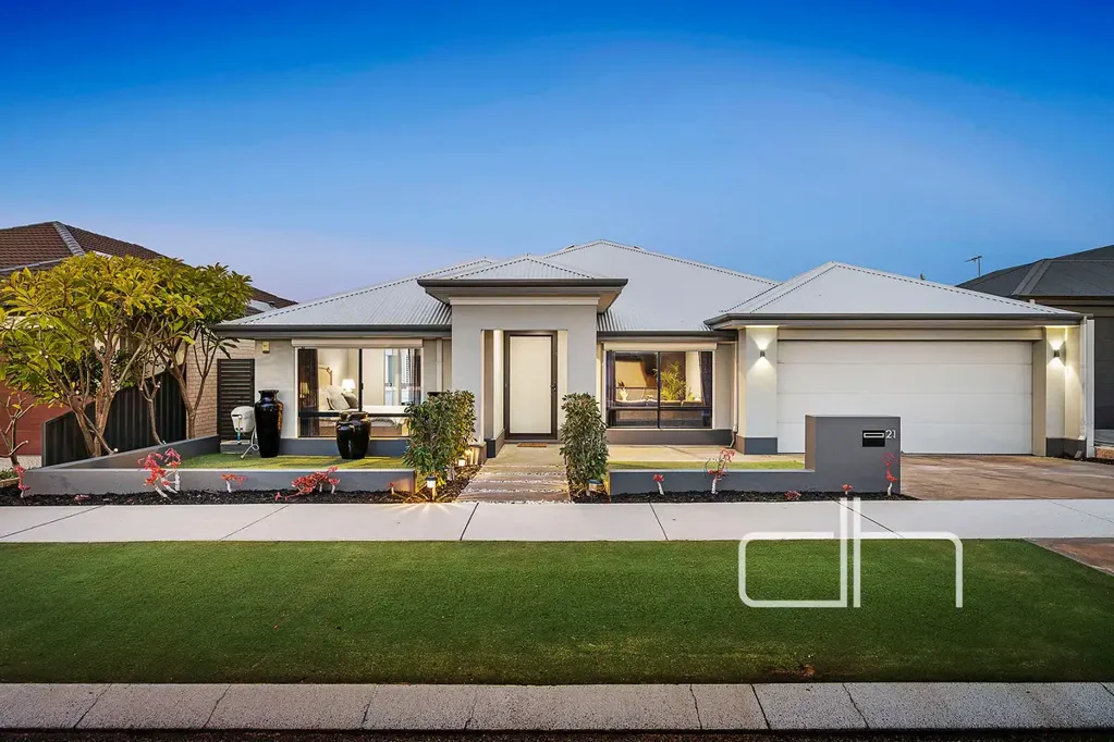 21 Saverne Way, Landsdale, WA 6065