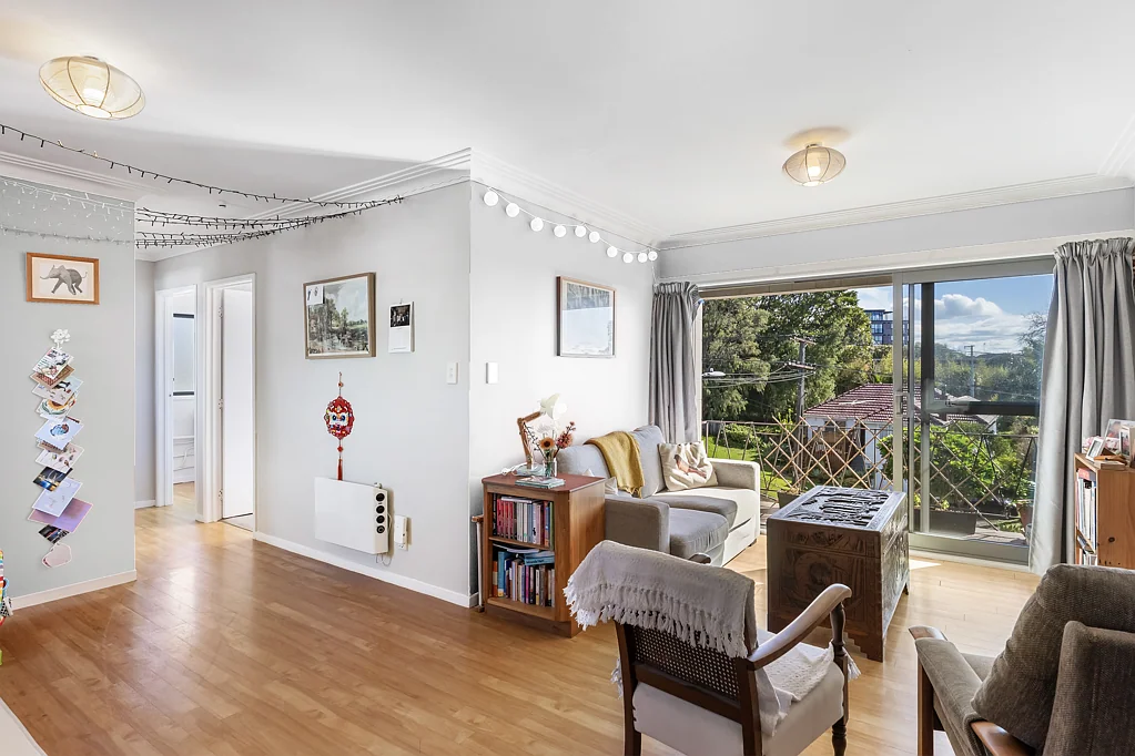 Morningside 1 Slaapkamer Price Reduction - Make your offers now!