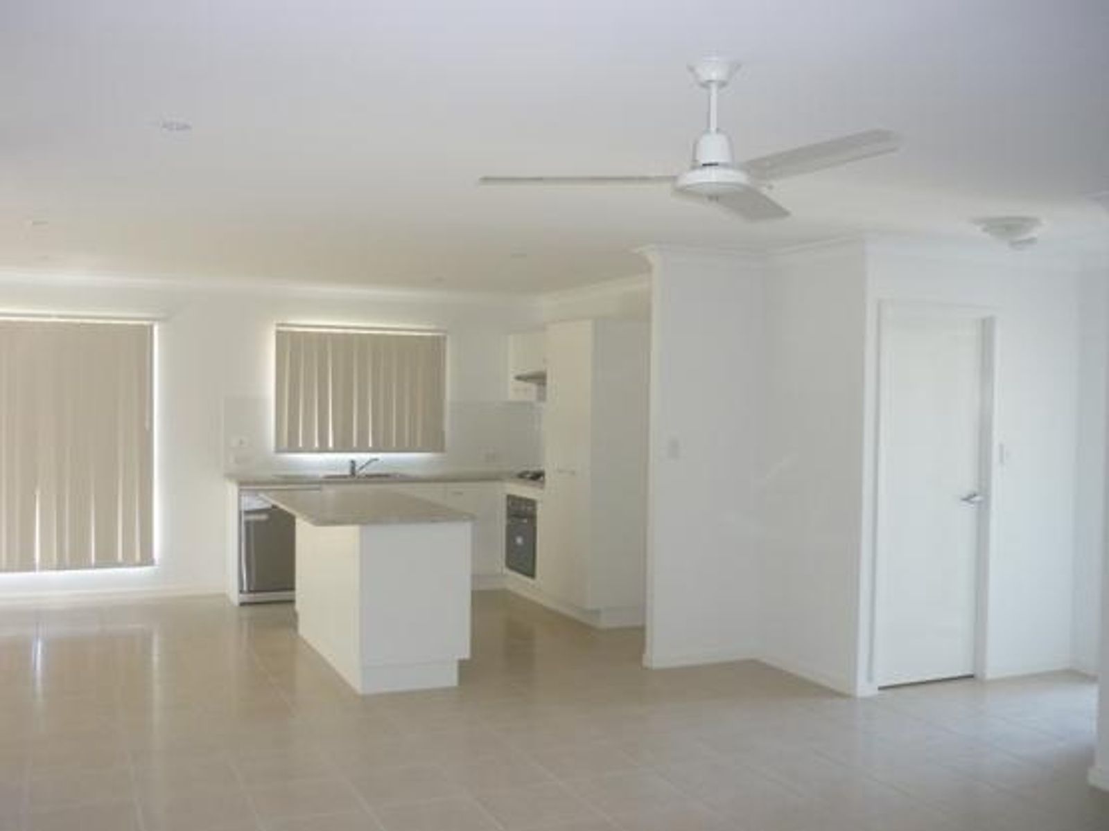 5 LEONIE CT, ARMSTRONG BEACH QLD 4737, 0 chambres, 0 salles de bain, House