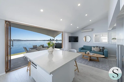 93 Marks Point Road, Marks Point, NSW 2280, 4房, 2浴, House