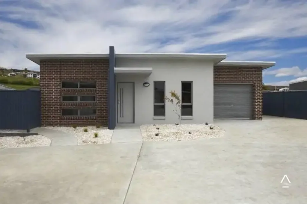 Modern and Low Maintenance in Newnham