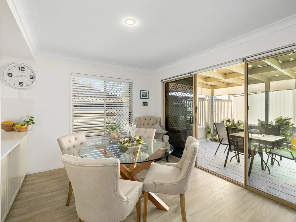 Wynnum West 3침실 OFF MARKET TOWNHOUSE OPPORTUNITY