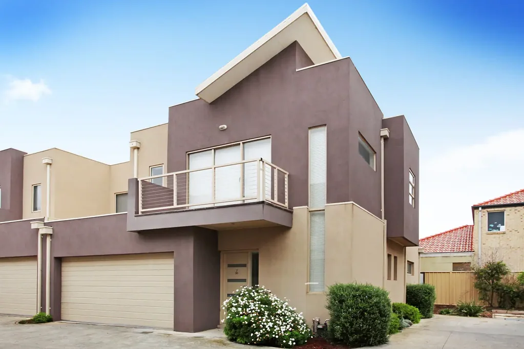 THREE BEDROOM TOWNHOUSE
