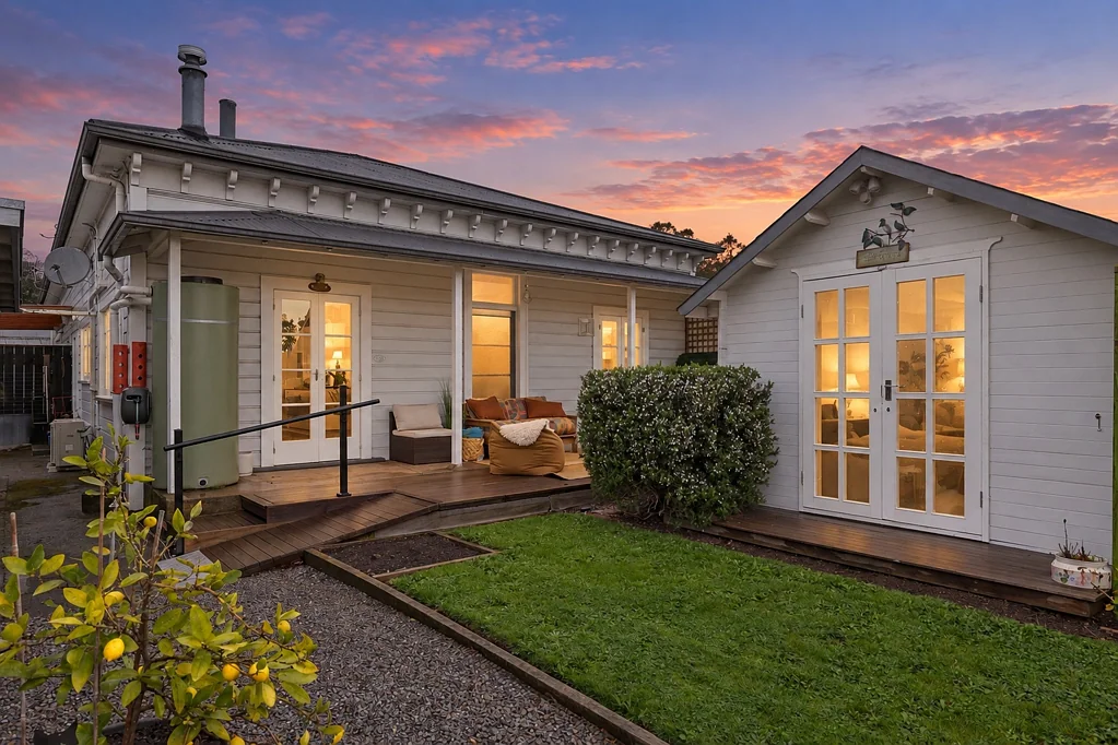 Richmond 2 Bedroom Owner Committed Elsewhere! Bring Your Offer!