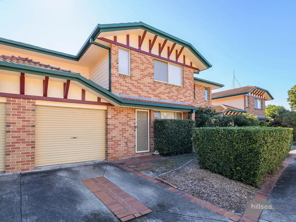 Coombabah 3房  PRIVATE & PEACEFUL LIVING IN THE HEART OF COOOMBABAH
