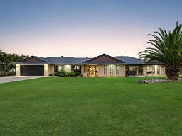92 Willowbank Drive, Willowbank