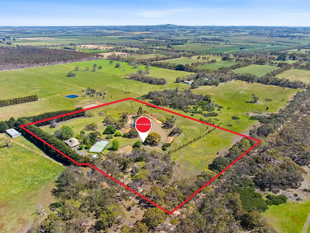 Freshwater Creek A Captivating Country Escape On 13.5 Acres