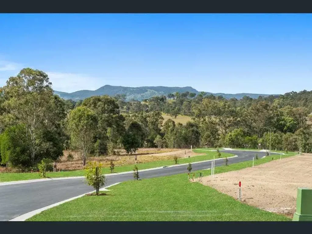 Jones Hill "Avenleigh" Jones Hill's boutique acreage development