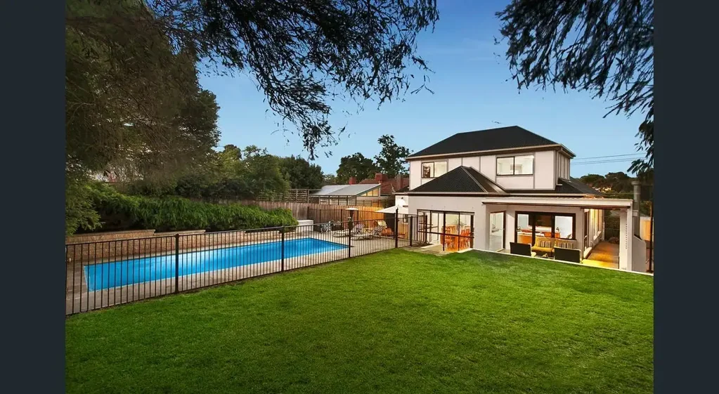Partly Furnished house in Camberwell