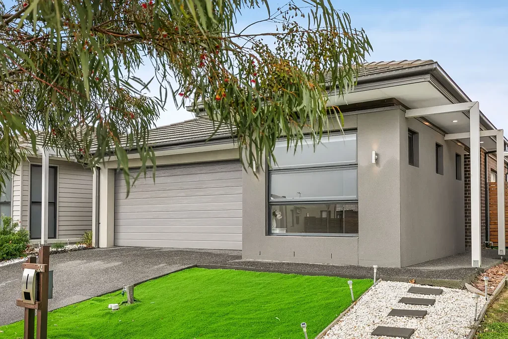 24 Lavinia Street, Greenvale, VIC 3059